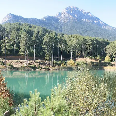 Xenonas Alexiou 3* Arhéa Feneósz