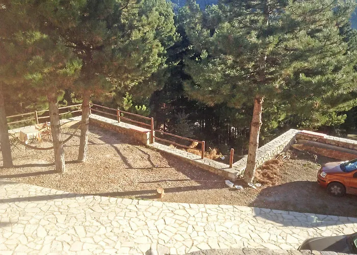 Xenonas Alexiou 3* Archaia Feneos