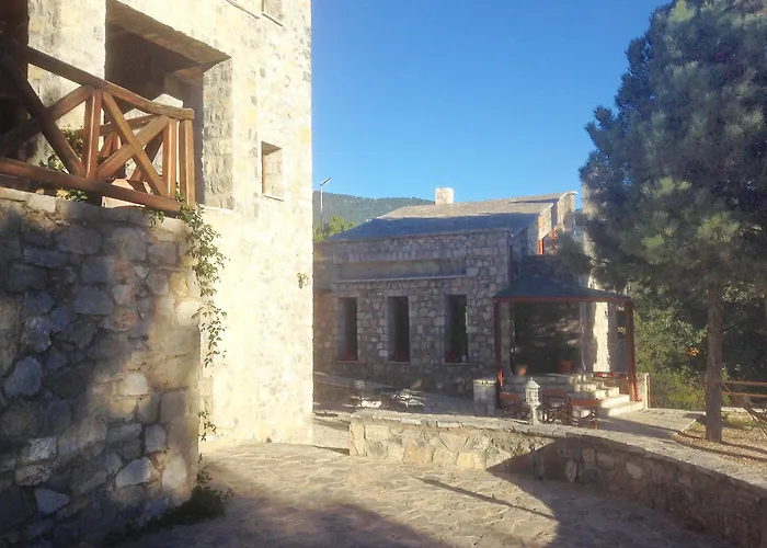 Xenonas Alexiou 住宿加早餐酒店 Archaia Feneos