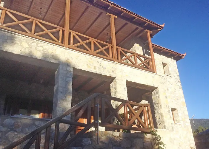 Xenonas Alexiou לינה וארוחת בוקר