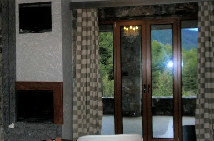 Xenonas Alexiou 3* Archaia Feneos